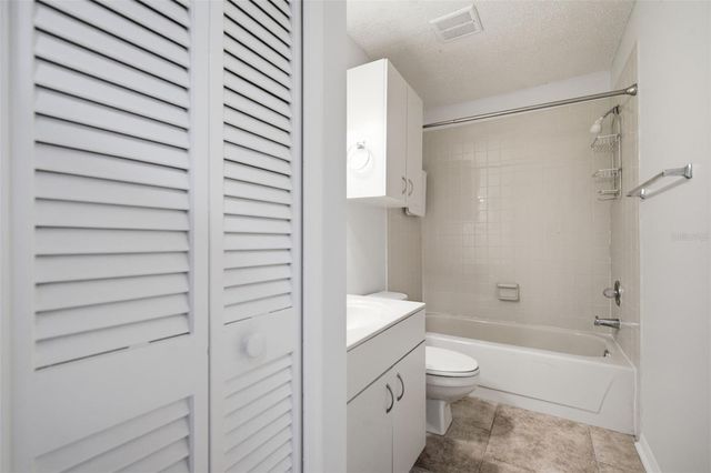8350 SAVANNAH TRACE CIRCLE 305, Tampa, FL 33615