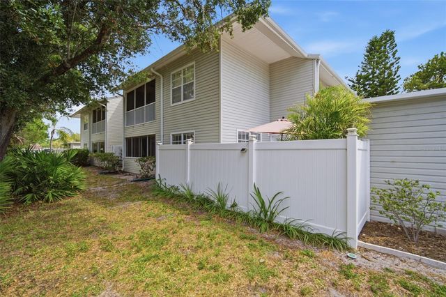 8350 SAVANNAH TRACE CIRCLE 305, Tampa, FL 33615
