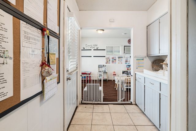 3025 E HOUSTON Street, Paris, TX 75460