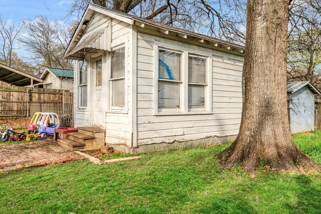 3025 E HOUSTON Street, Paris, TX 75460