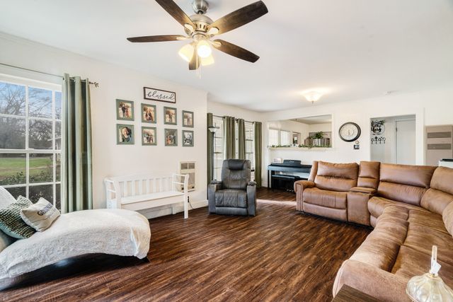 3025 E HOUSTON Street, Paris, TX 75460