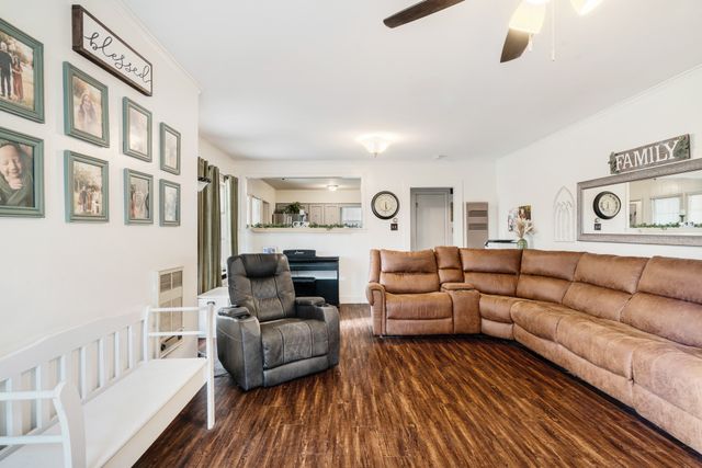 3025 E HOUSTON Street, Paris, TX 75460