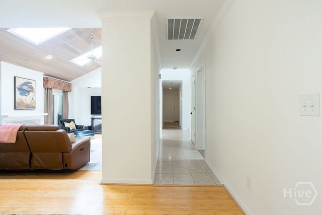 2 Bray Lane, Savannah, GA 31411
