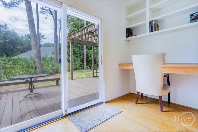 2 Bray Lane, Savannah, GA 31411