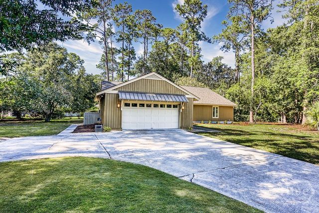 2 Bray Lane, Savannah, GA 31411