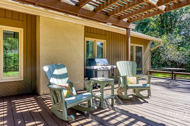 2 Bray Lane, Savannah, GA 31411