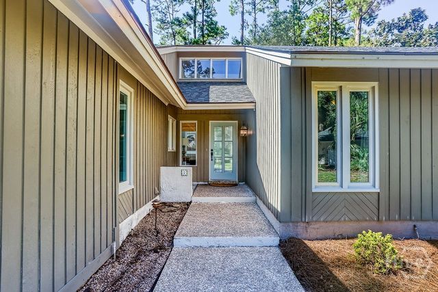 2 Bray Lane, Savannah, GA 31411