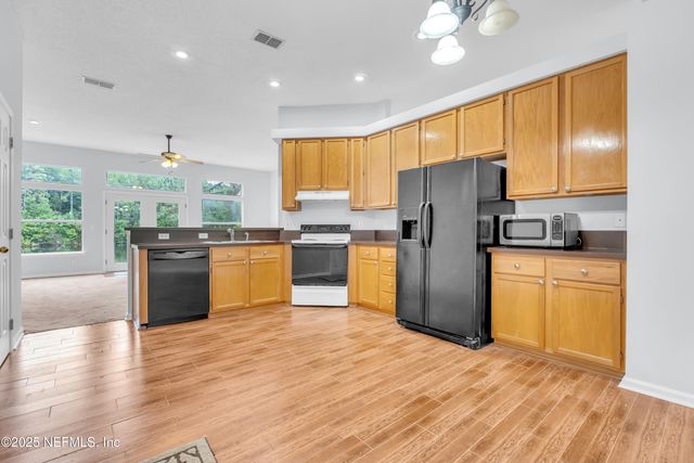 757 BENTON HARBOR Drive E, Jacksonville, FL 32225