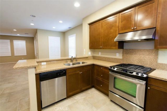 965 Sweetbriar Lane A, Azusa, CA 91702