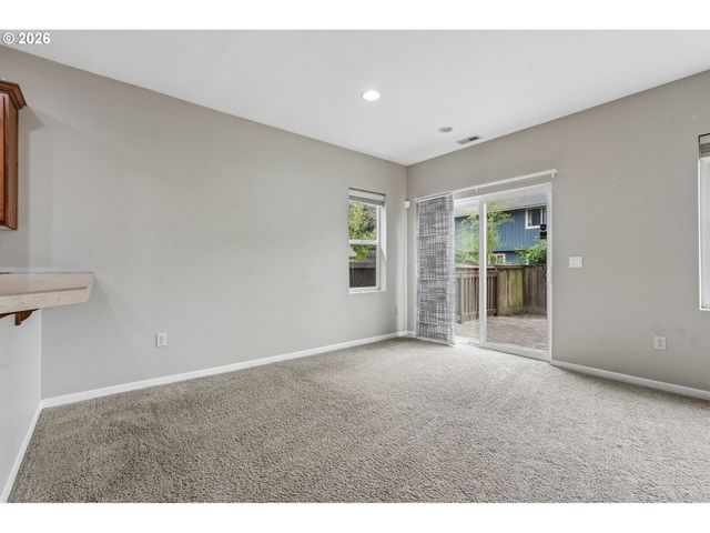 2967 Se COLUMBUS Ave, Hillsboro, OR 97123
