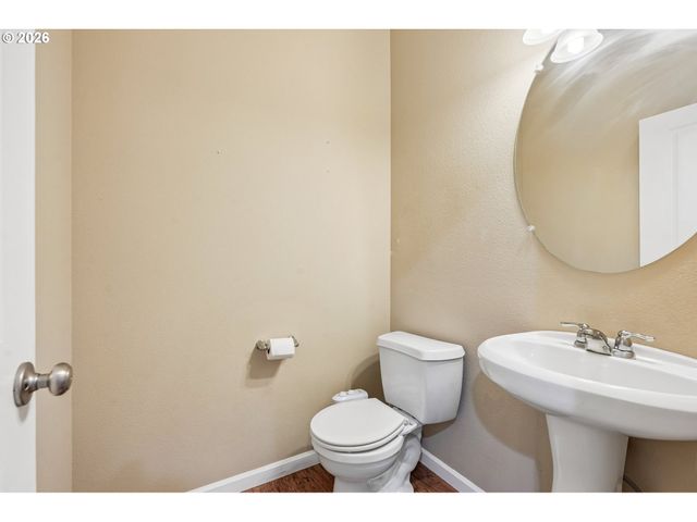 2967 Se COLUMBUS Ave, Hillsboro, OR 97123