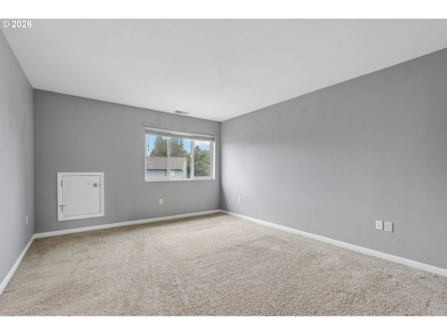 2967 Se COLUMBUS Ave, Hillsboro, OR 97123