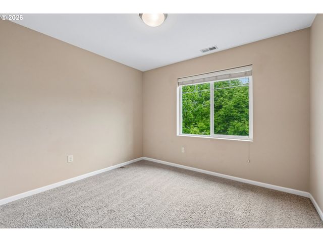 2967 Se COLUMBUS Ave, Hillsboro, OR 97123