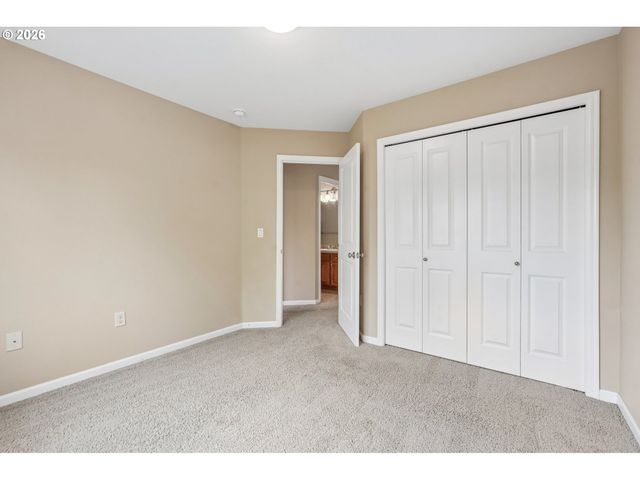 2967 Se COLUMBUS Ave, Hillsboro, OR 97123