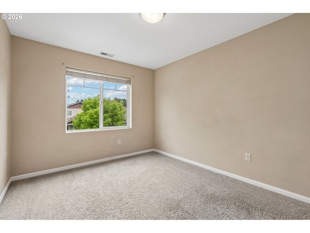 2967 Se COLUMBUS Ave, Hillsboro, OR 97123