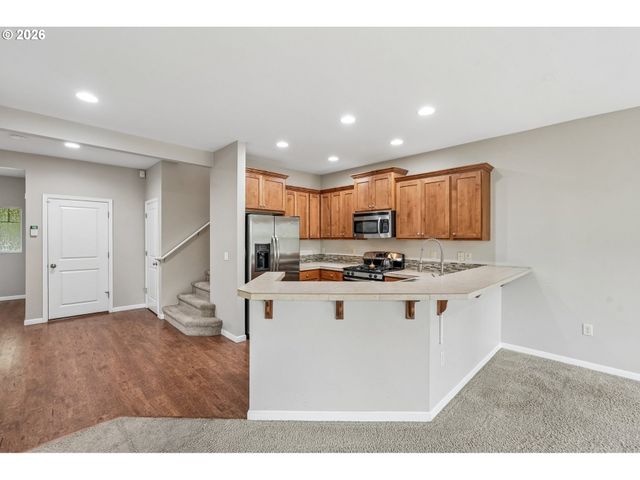 2967 Se COLUMBUS Ave, Hillsboro, OR 97123
