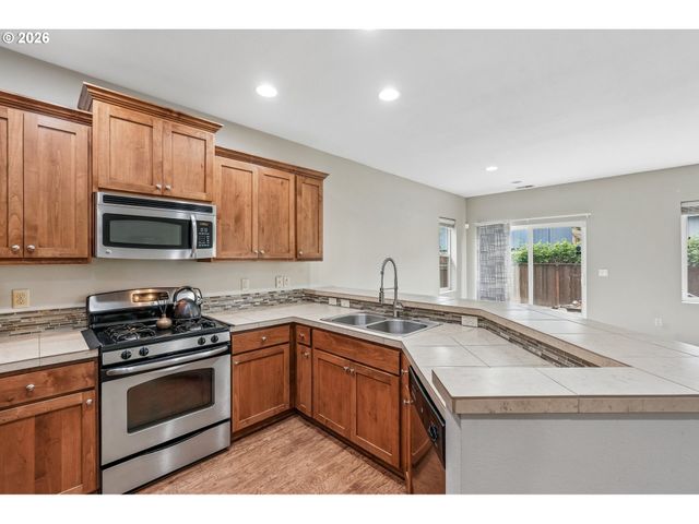 2967 Se COLUMBUS Ave, Hillsboro, OR 97123