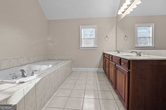 1215 Persimmon Way, Mcdonough, GA 30252