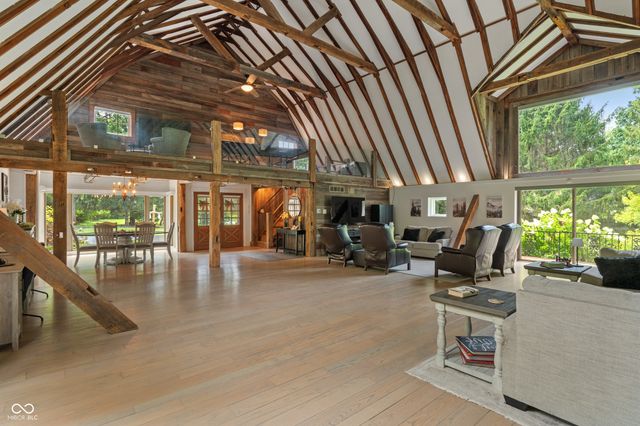 35 Spring Drive, Zionsville, IN 46077