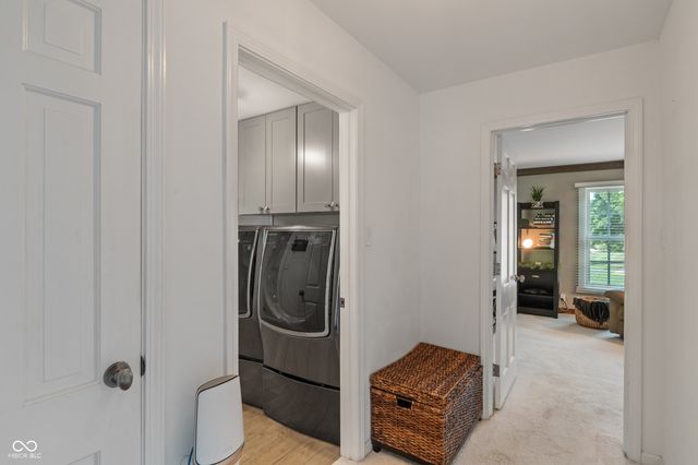 35 Spring Drive, Zionsville, IN 46077
