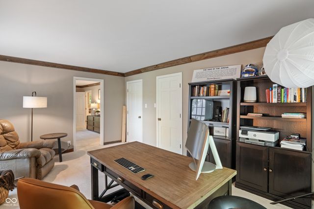 35 Spring Drive, Zionsville, IN 46077