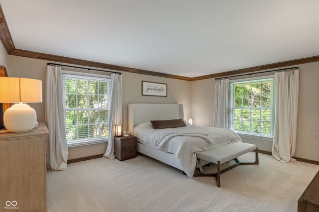 35 Spring Drive, Zionsville, IN 46077