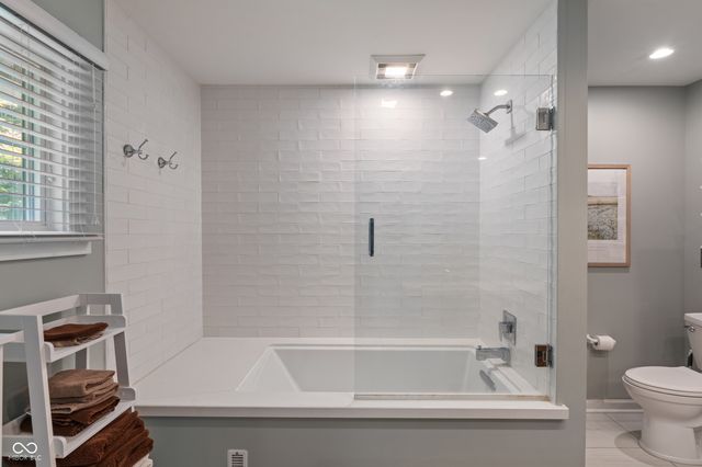 35 Spring Drive, Zionsville, IN 46077