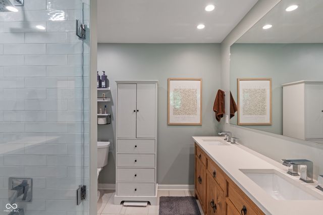 35 Spring Drive, Zionsville, IN 46077
