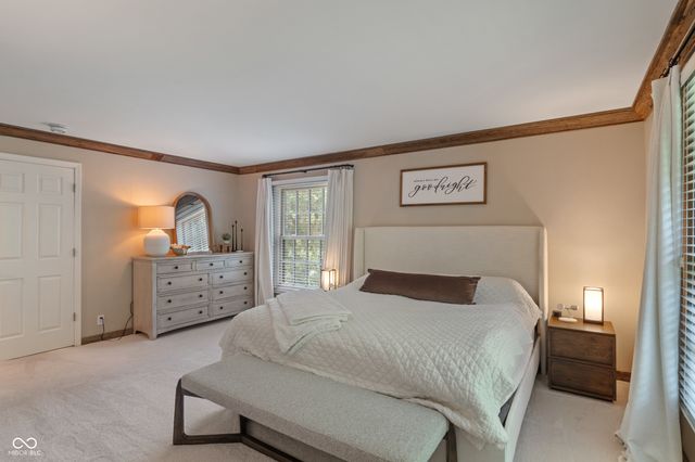 35 Spring Drive, Zionsville, IN 46077