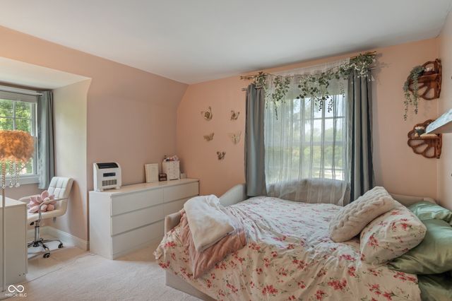 35 Spring Drive, Zionsville, IN 46077