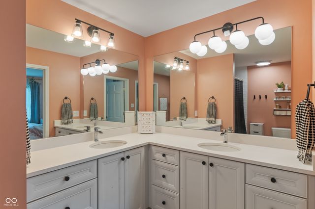 35 Spring Drive, Zionsville, IN 46077