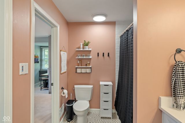 35 Spring Drive, Zionsville, IN 46077