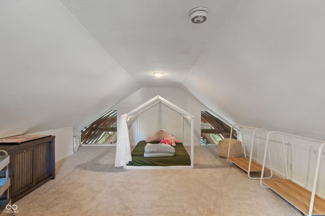 35 Spring Drive, Zionsville, IN 46077