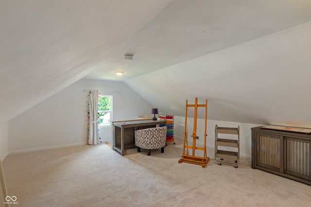 35 Spring Drive, Zionsville, IN 46077