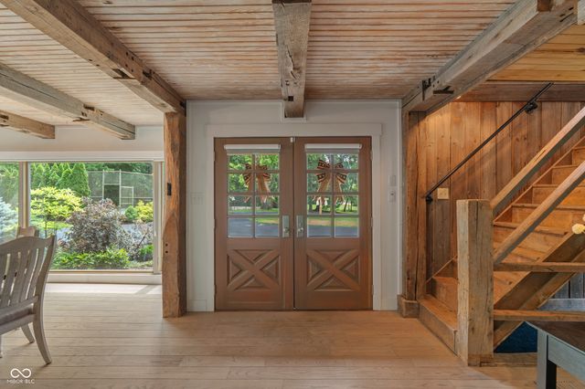 35 Spring Drive, Zionsville, IN 46077