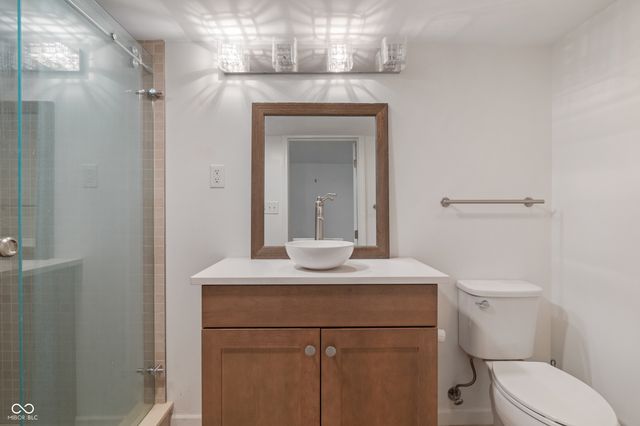 35 Spring Drive, Zionsville, IN 46077