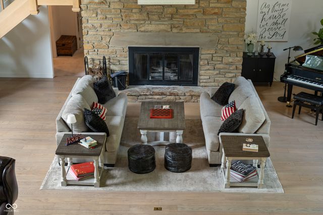 35 Spring Drive, Zionsville, IN 46077