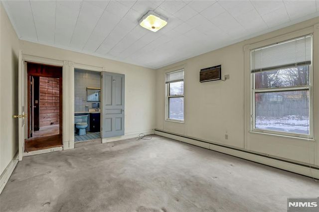 16 Mountain Avenue, Montclair, NJ 07042