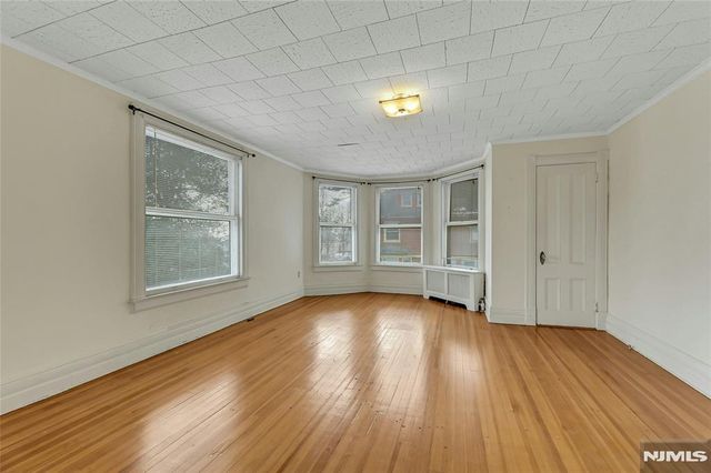 16 Mountain Avenue, Montclair, NJ 07042