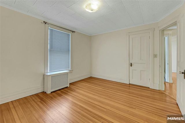 16 Mountain Avenue, Montclair, NJ 07042