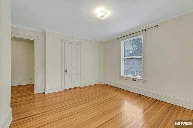 16 Mountain Avenue, Montclair, NJ 07042