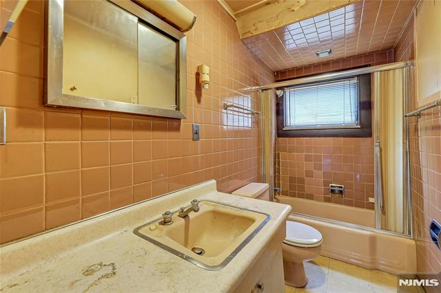 16 Mountain Avenue, Montclair, NJ 07042