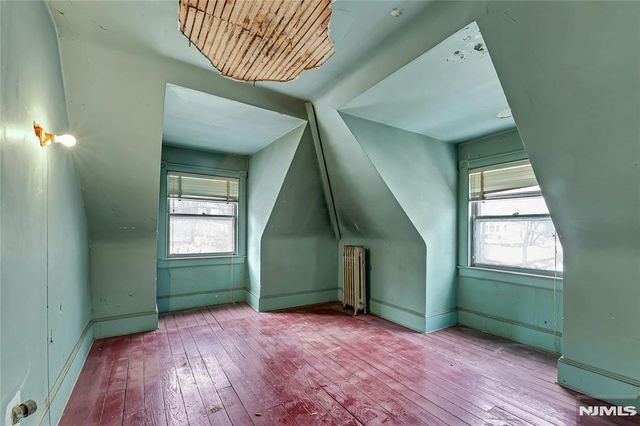 16 Mountain Avenue, Montclair, NJ 07042