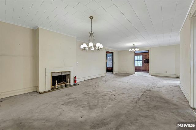 16 Mountain Avenue, Montclair, NJ 07042