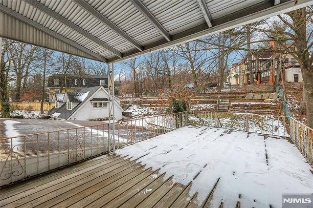 16 Mountain Avenue, Montclair, NJ 07042
