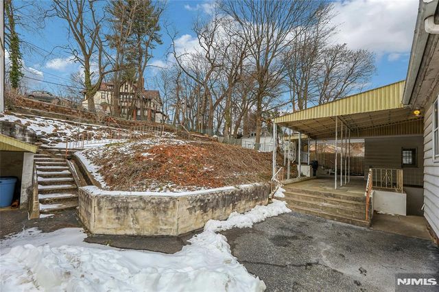 16 Mountain Avenue, Montclair, NJ 07042