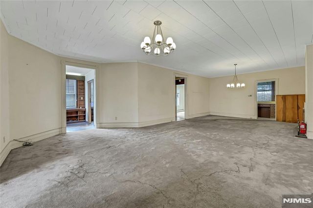 16 Mountain Avenue, Montclair, NJ 07042