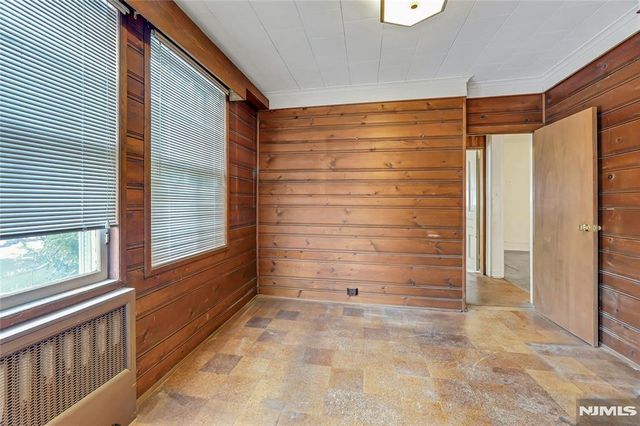 16 Mountain Avenue, Montclair, NJ 07042