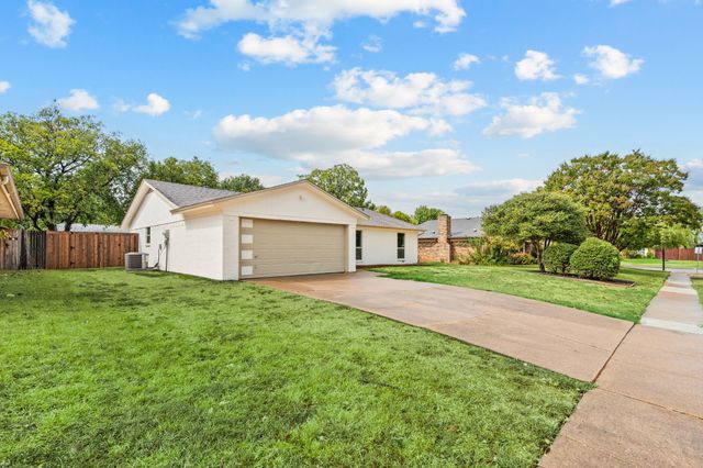 505 Emerson Drive, Euless, TX 76039