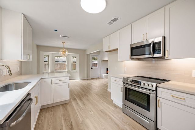 505 Emerson Drive, Euless, TX 76039